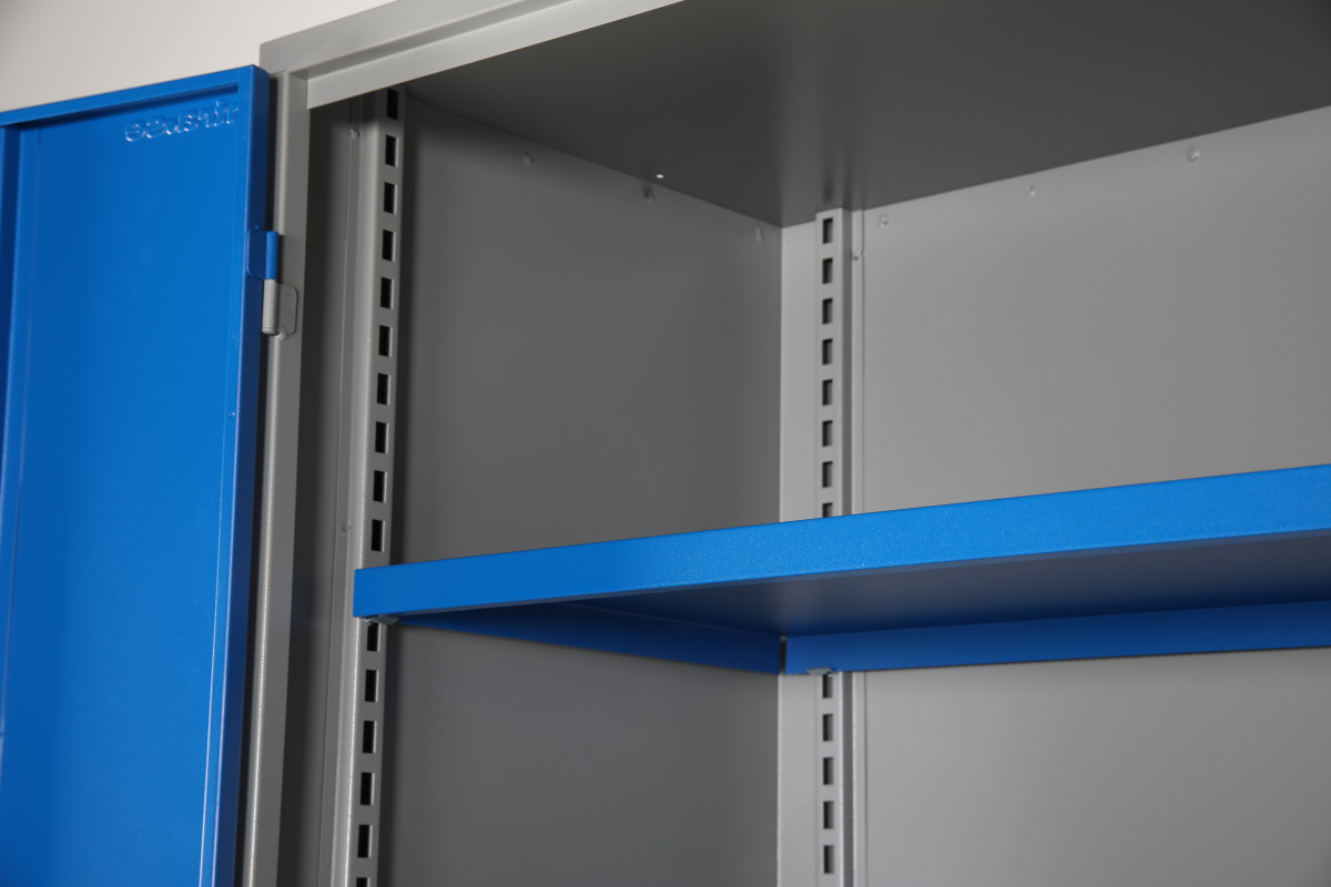 Maskinskåp STRONG med inredning