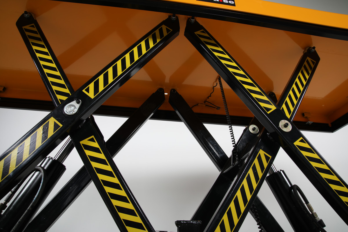 Lyftbord 2000kg, 820x2500mm