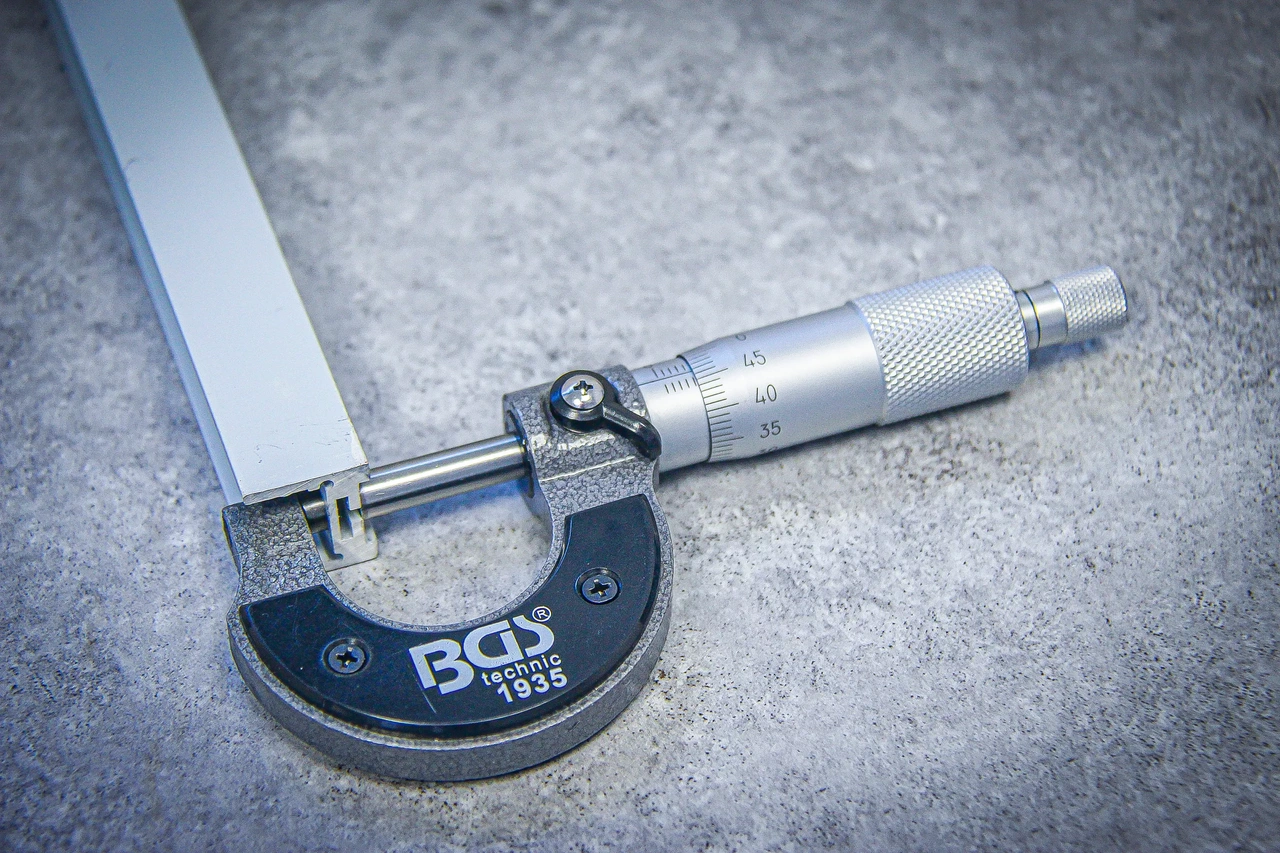Mikrometer | Noggrannhet 0,01 mm | 0 - 25 mm