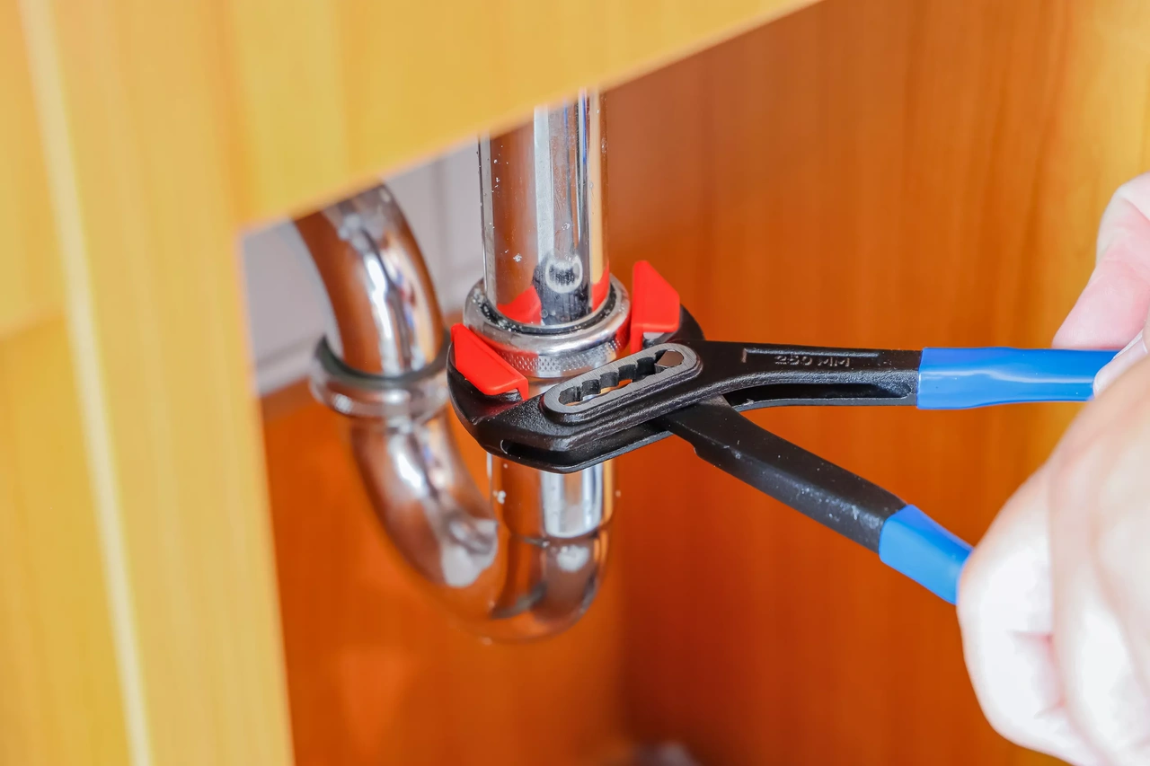 Vattenpumptång | med adapteringsbara skyddsbackar | 240 mm