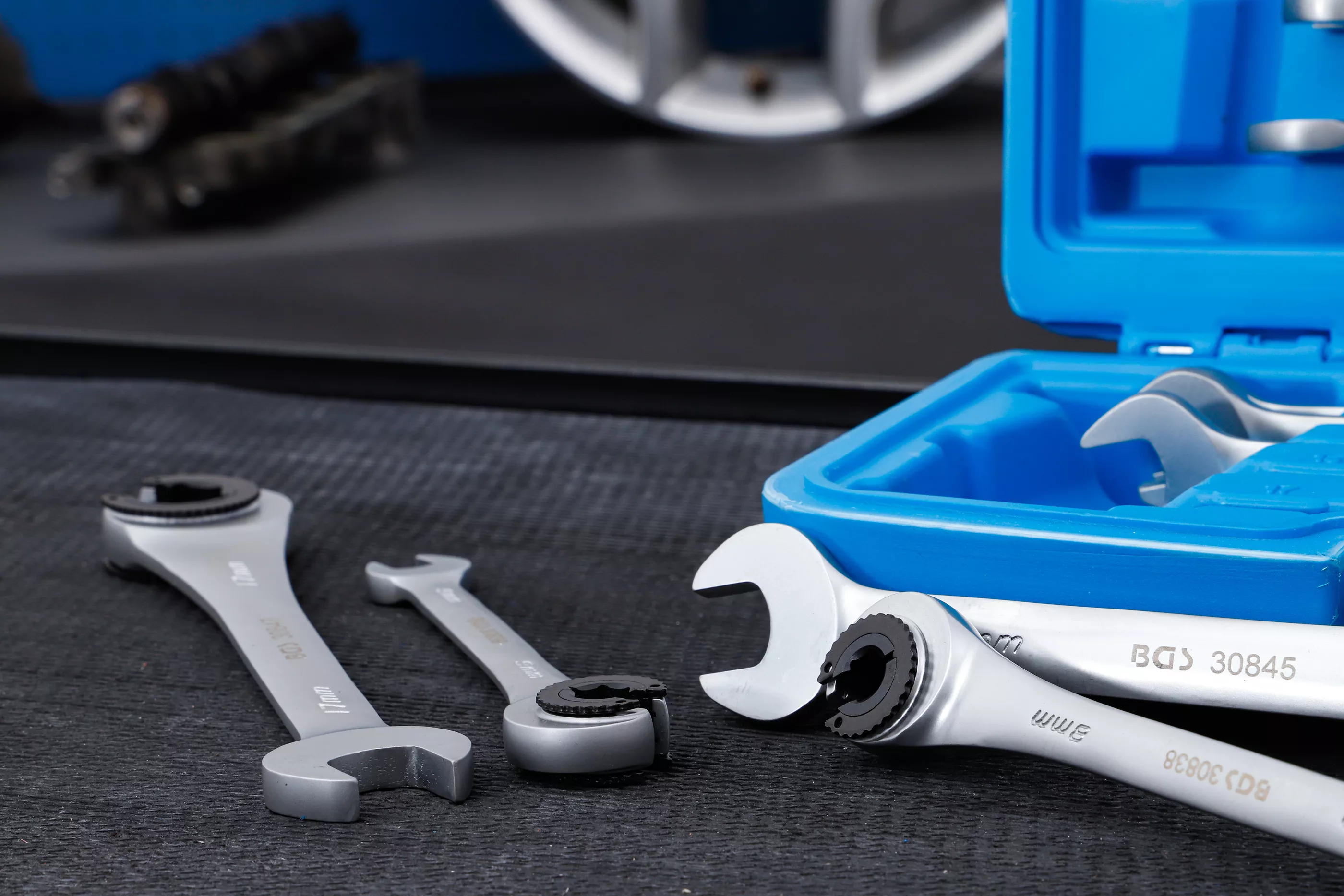 Spärring-U-nyckel-sats | öppen | 8 - 17 mm | 9 delar