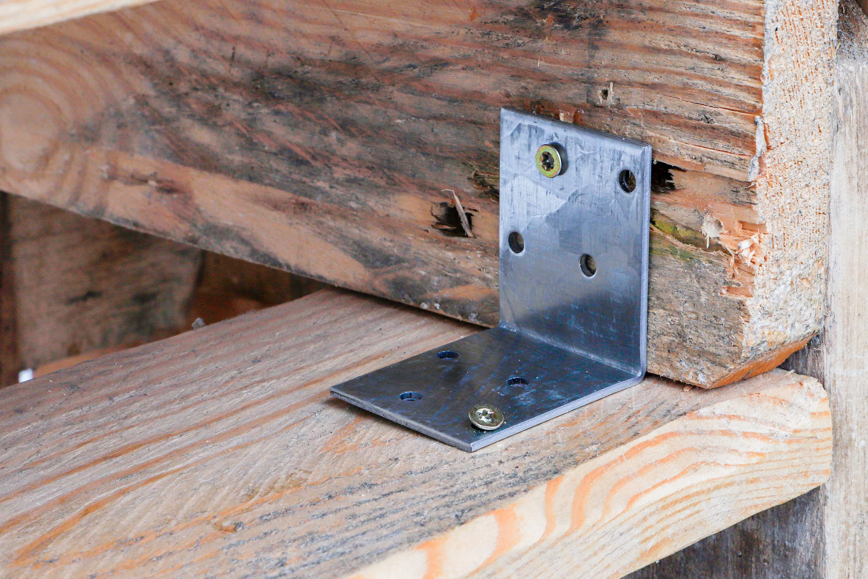 Vinkelbeslag | 50 x 50 x 40 x 2 mm