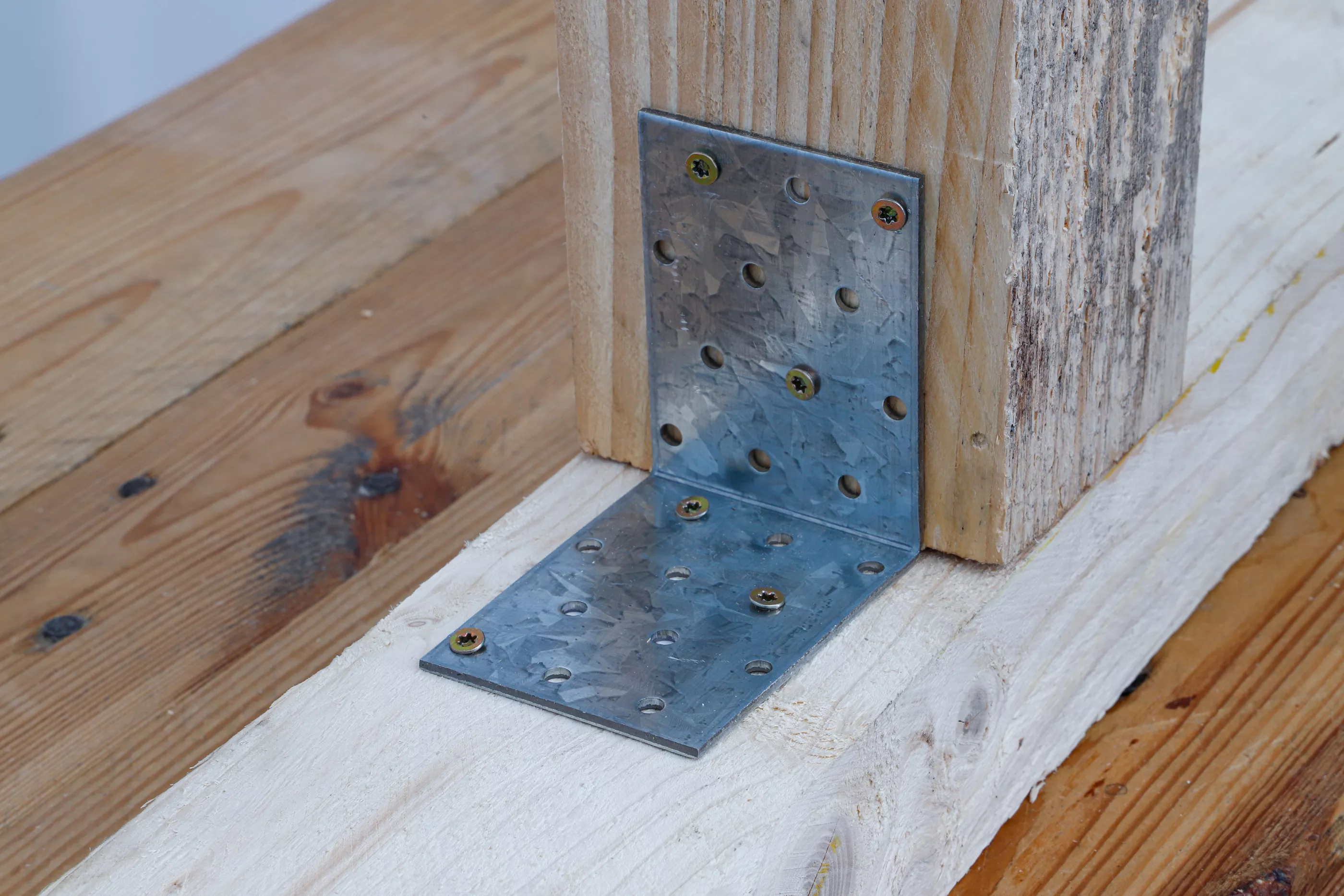 Vinkelbeslag | 80 x 80 x 60 x 2,5 mm