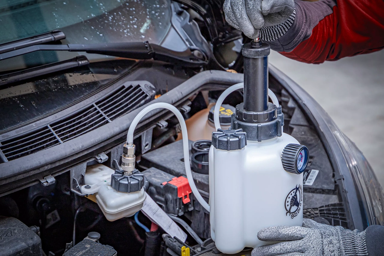 Broms- och kopplingssystem-luftningssats | 2,5 l