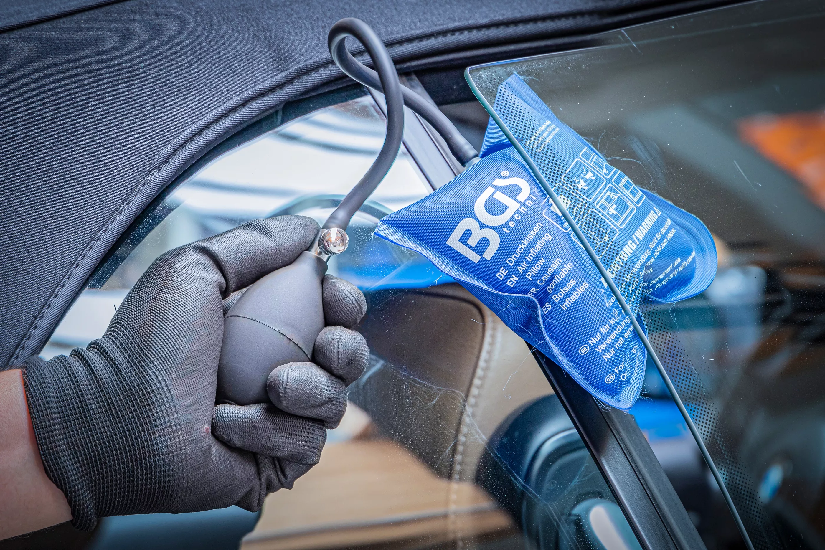 Tryckkudde | med handpump | Kvadratisk | 270 x 135 mm