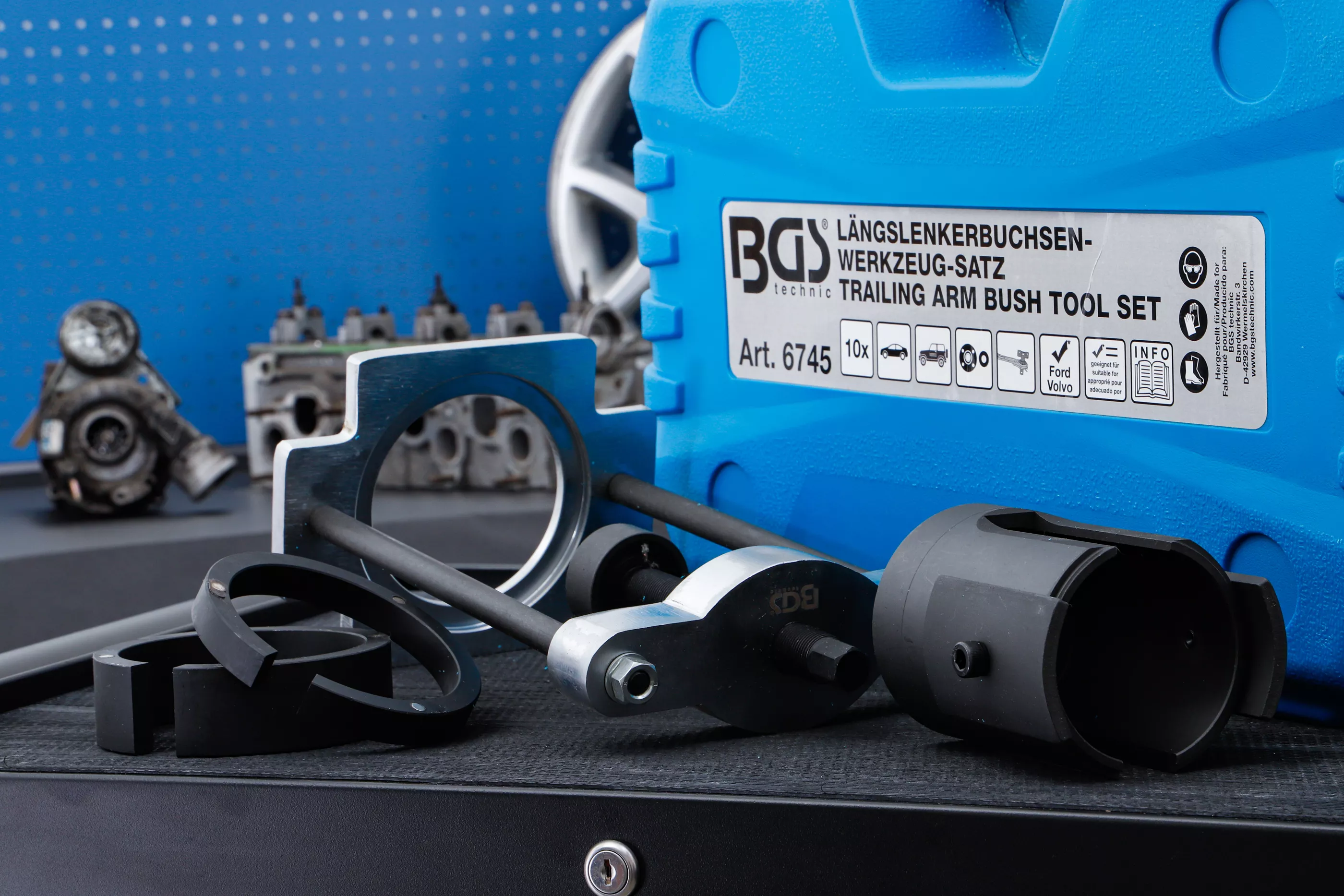 Verktygssats för länkarmsbussning | Bakaxel vänster | för Ford & Volvo