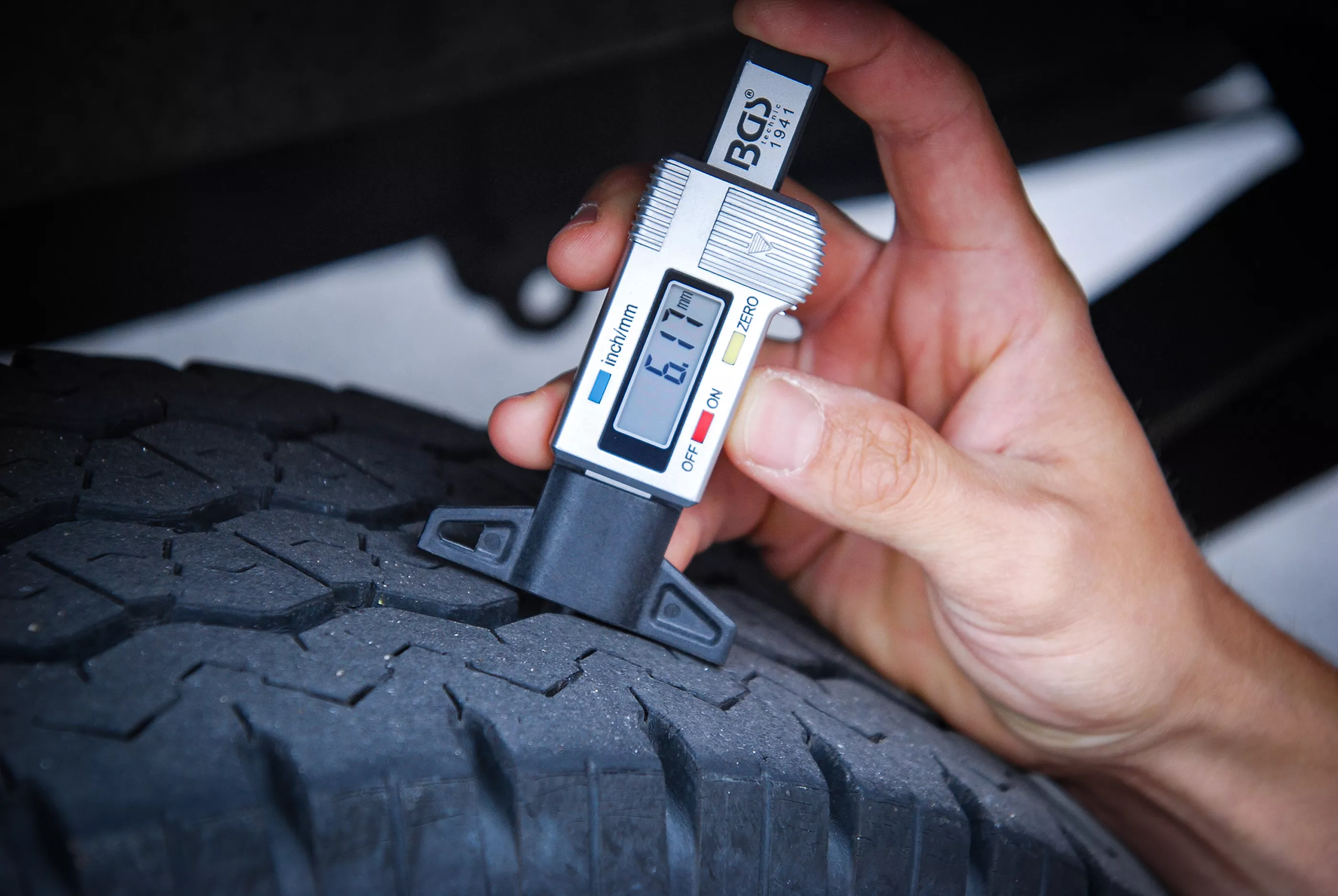 Digital-däckprofil-skjutmått | 0 - 28 mm