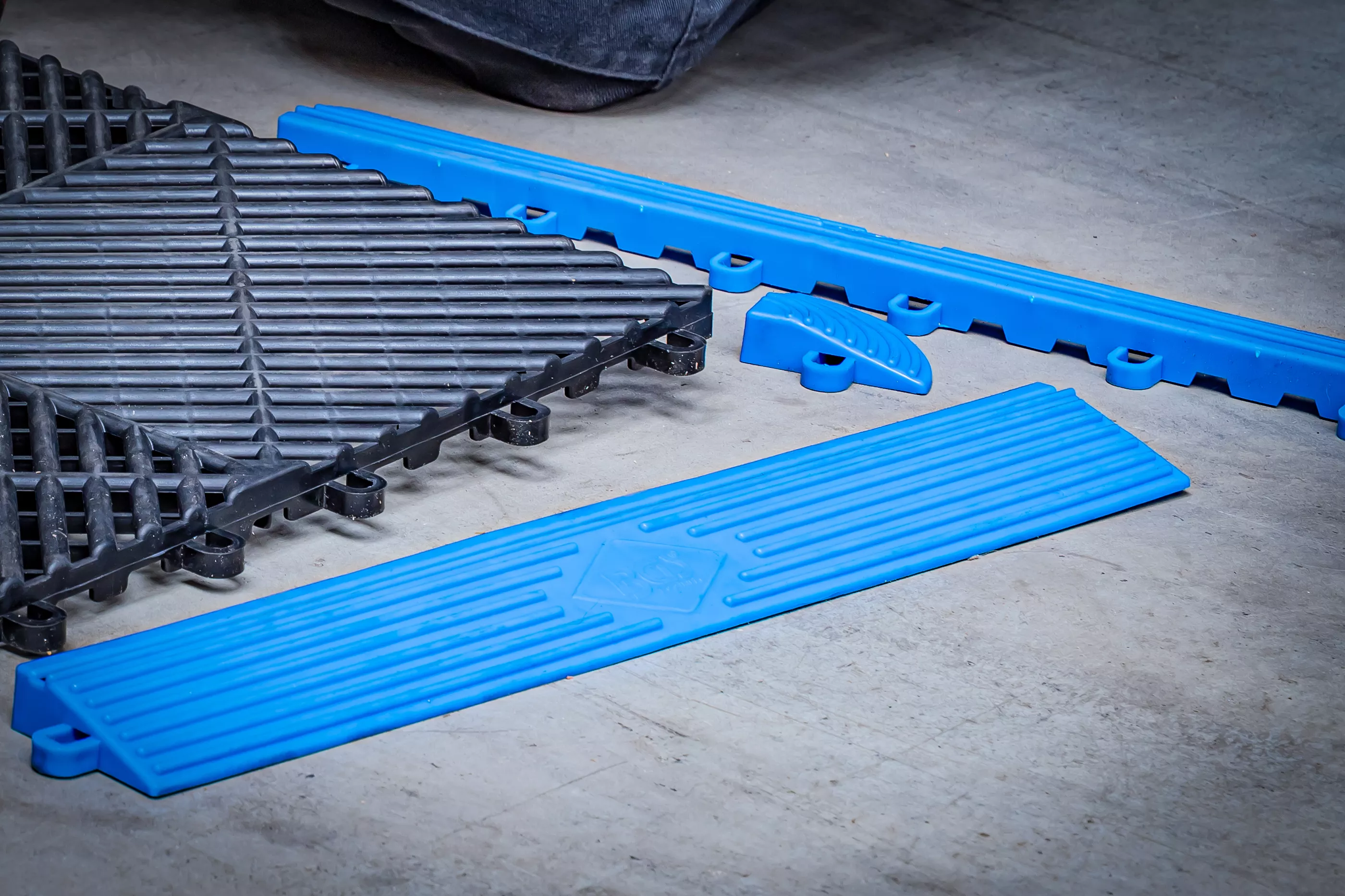 Verkstadsgolv kantsats | Klick-system | 400 x 55 x 15 mm | 10 delar