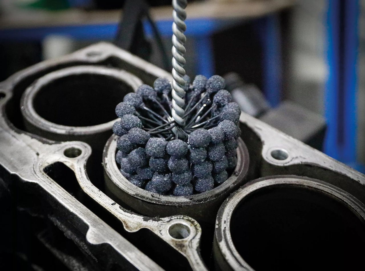 Honverktyg | flexibelt | kornstorlek 180 | 75 - 77 mm